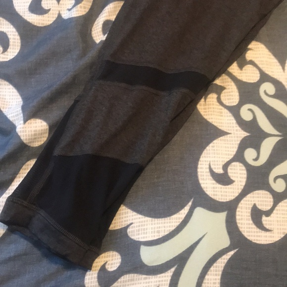 Workout leggings Avia size medium - Picture 2 of 4